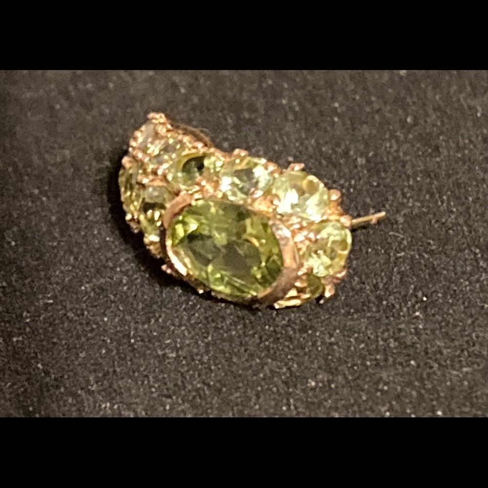 Elegant 12 k gold peridot Earrings - Picture 5 of 7
